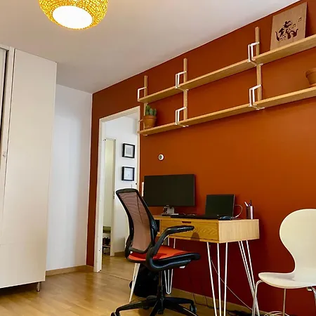 Spacieux Et Lumineux De 67 M2, 2 Balcons Apartment *